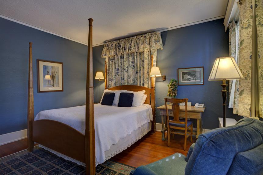 Brown Street Inn Bed And Breakfast Айова-Сити Экстерьер фото