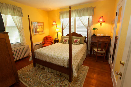 Brown Street Inn Bed And Breakfast Айова-Сити Экстерьер фото